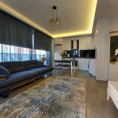 Aura Homes One Bedroom Near Cleopatra