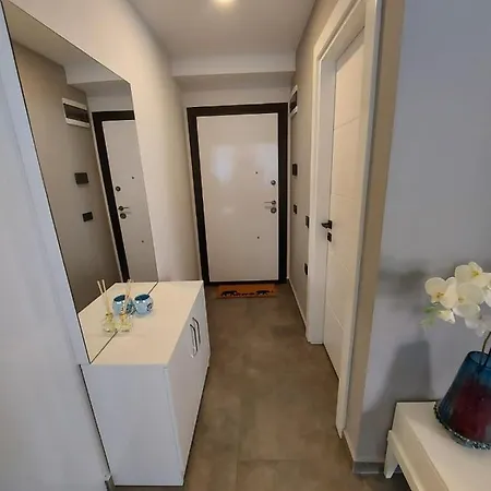 Aura Homes One Bedroom Near Cleopatra Apartment